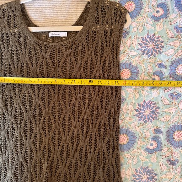 Reitmans Crewneck Crochet Tank Top - Picture 7 of 8